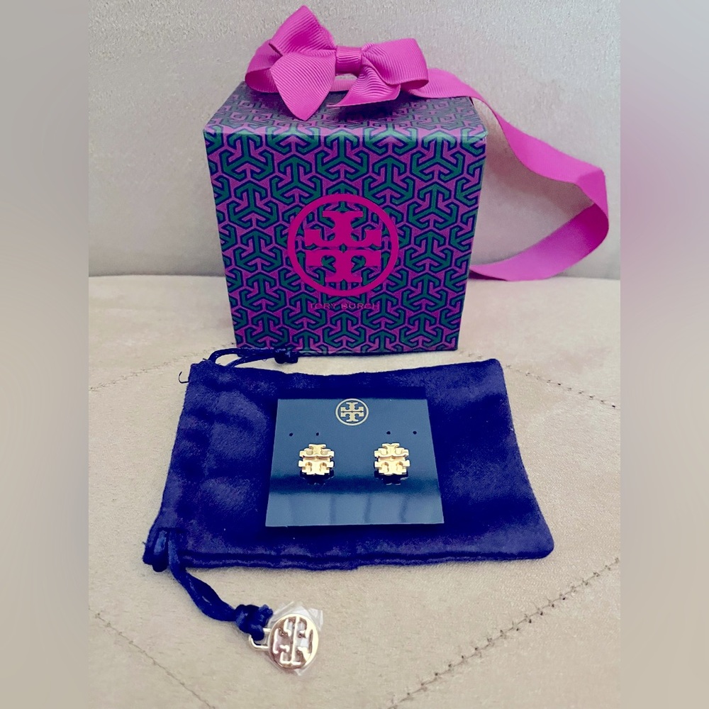 🎁NWT Tory Burch earrings 🎁